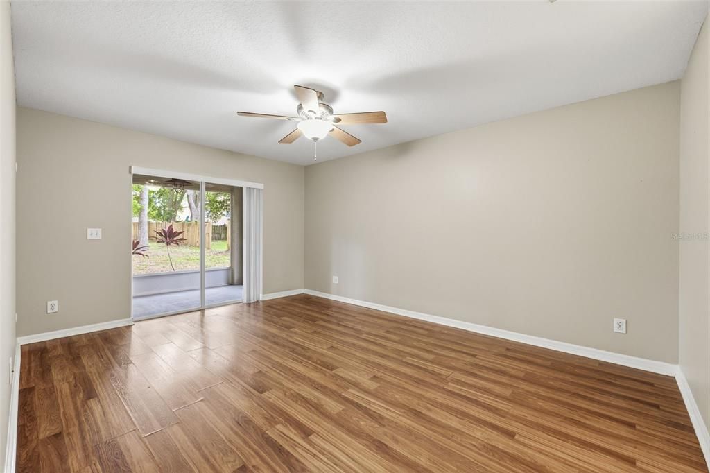 Active With Contract: $469,000 (4 beds, 2 baths, 2082 Square Feet)