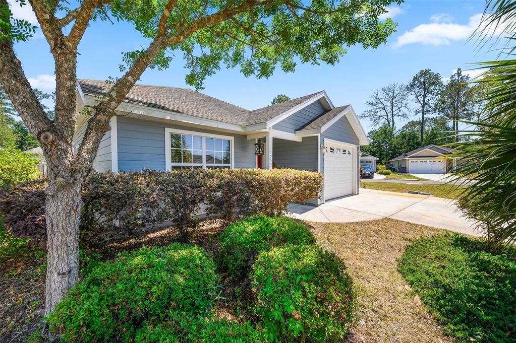 For Sale: $299,500 (3 beds, 2 baths, 1391 Square Feet)