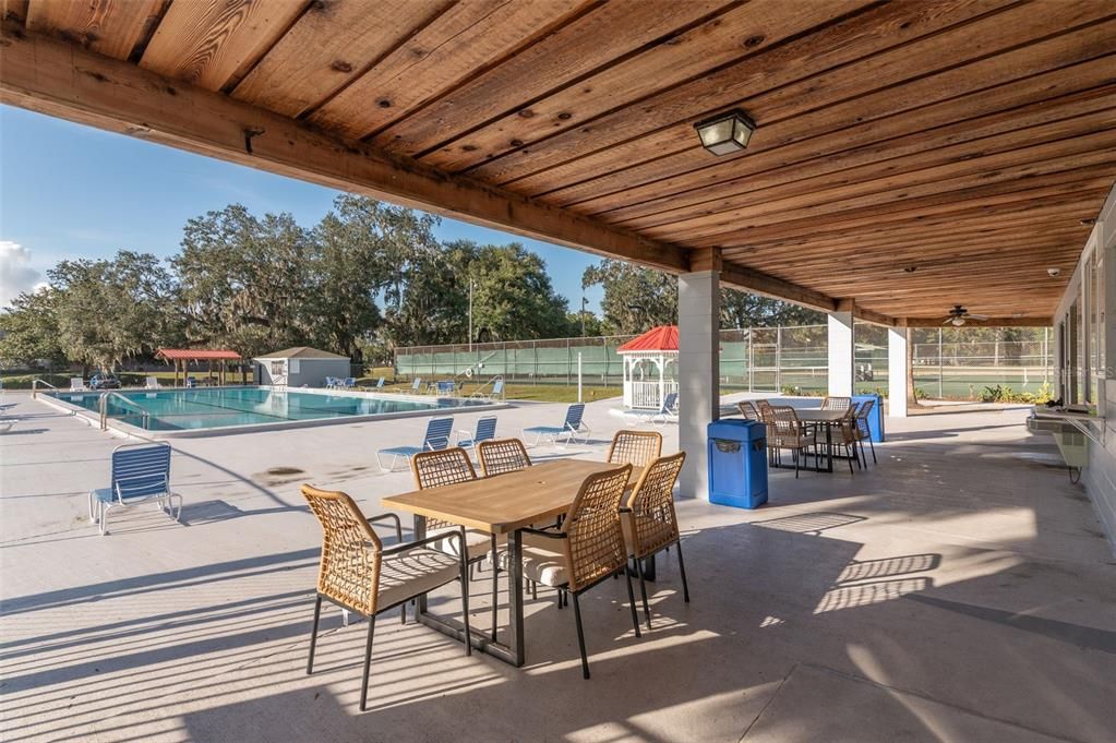 For Sale: $299,500 (3 beds, 2 baths, 1391 Square Feet)