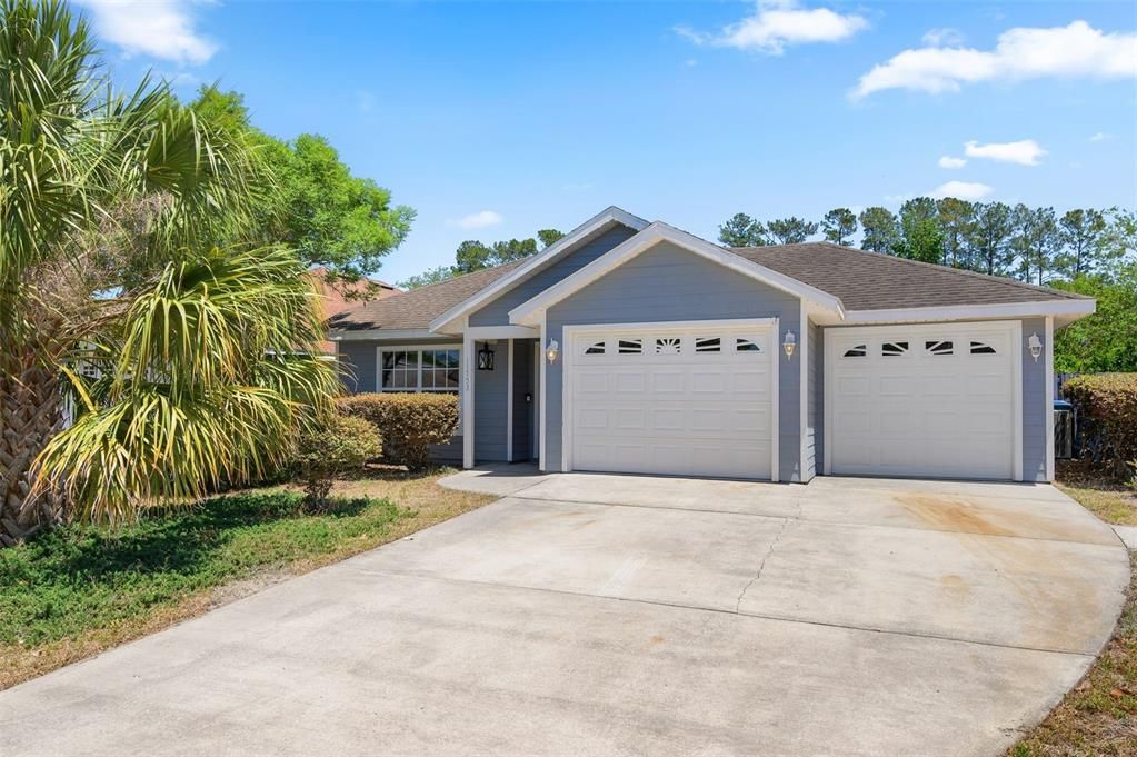 For Sale: $299,500 (3 beds, 2 baths, 1391 Square Feet)