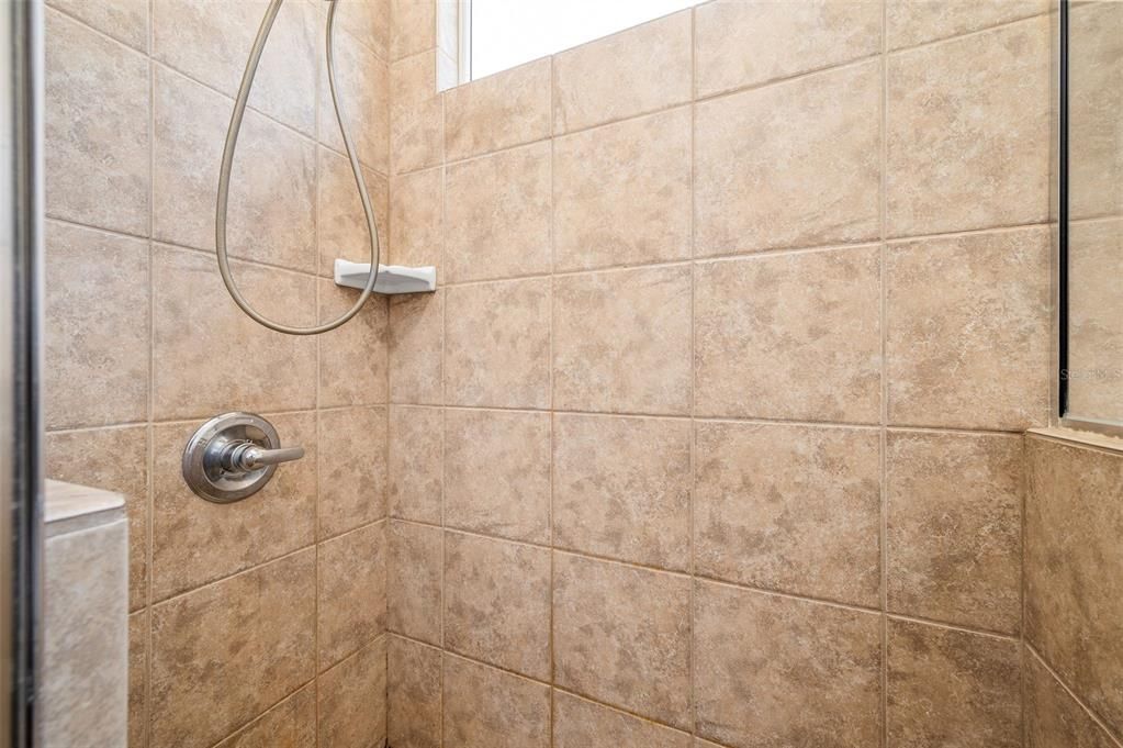 For Sale: $299,500 (3 beds, 2 baths, 1391 Square Feet)