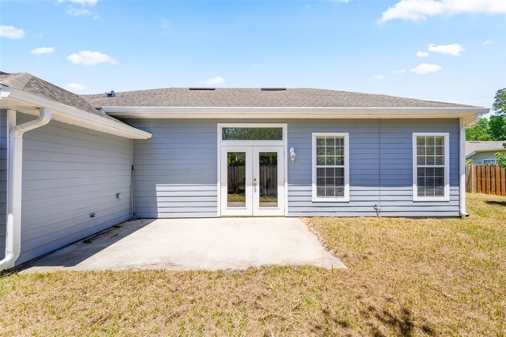 For Sale: $299,500 (3 beds, 2 baths, 1391 Square Feet)