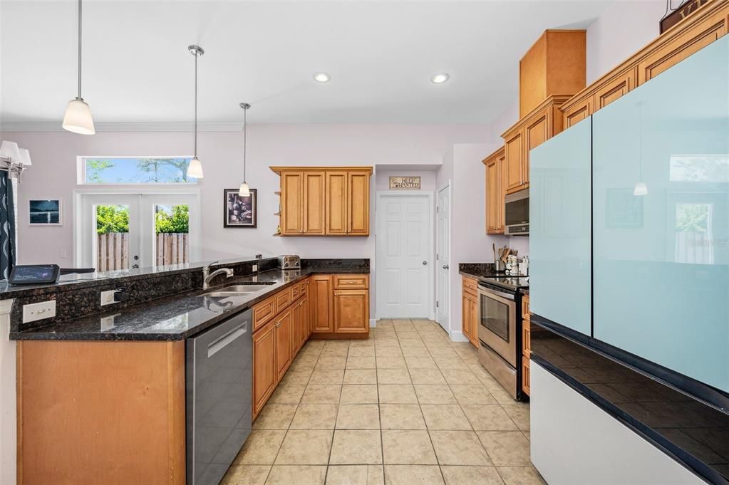 For Sale: $299,500 (3 beds, 2 baths, 1391 Square Feet)