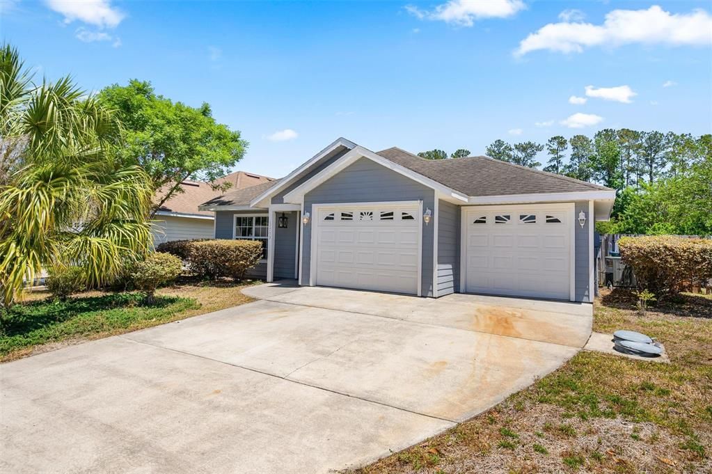 For Sale: $299,500 (3 beds, 2 baths, 1391 Square Feet)