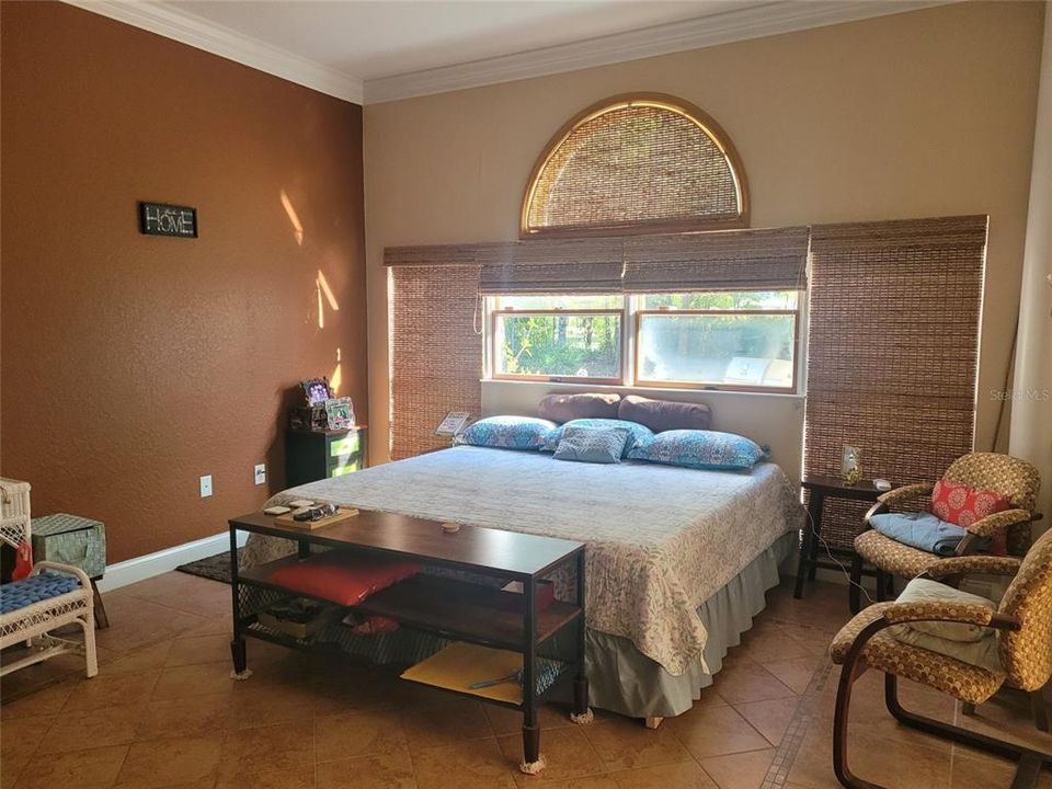 En Venta: $999,999 (5 camas, 2 baños, 3796 Pies cuadrados)