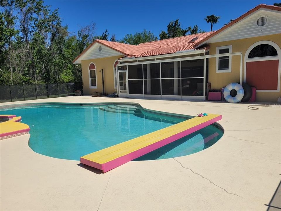 En Venta: $999,999 (5 camas, 2 baños, 3796 Pies cuadrados)