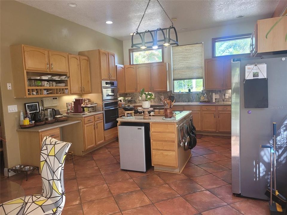 En Venta: $999,999 (5 camas, 2 baños, 3796 Pies cuadrados)