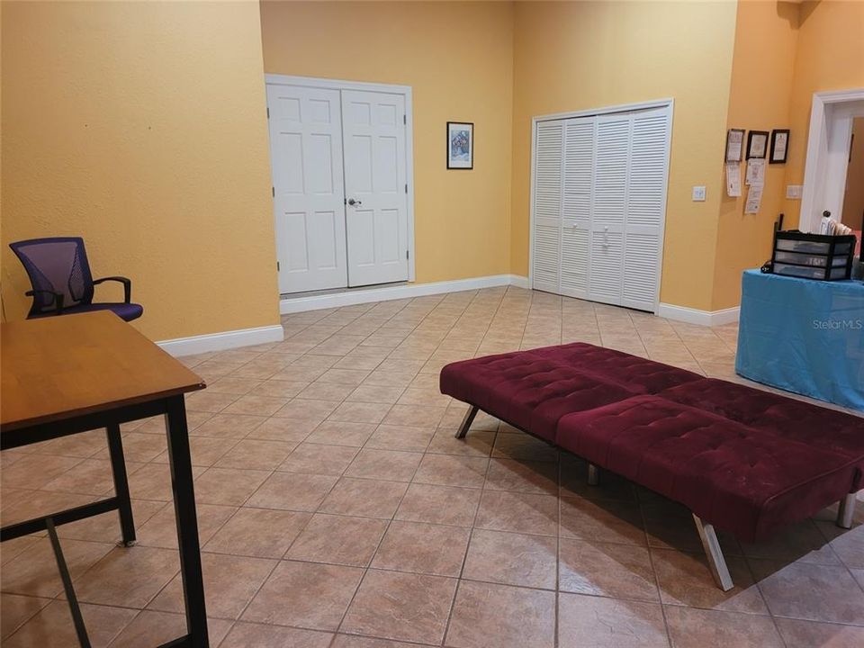 En Venta: $999,999 (5 camas, 2 baños, 3796 Pies cuadrados)