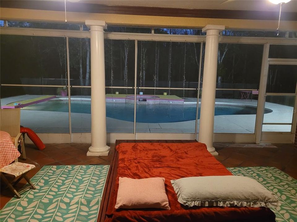 En Venta: $999,999 (5 camas, 2 baños, 3796 Pies cuadrados)