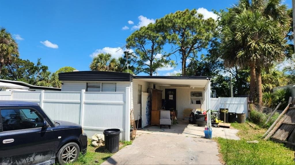 For Sale: $75,000 (2 beds, 1 baths, 672 Square Feet)