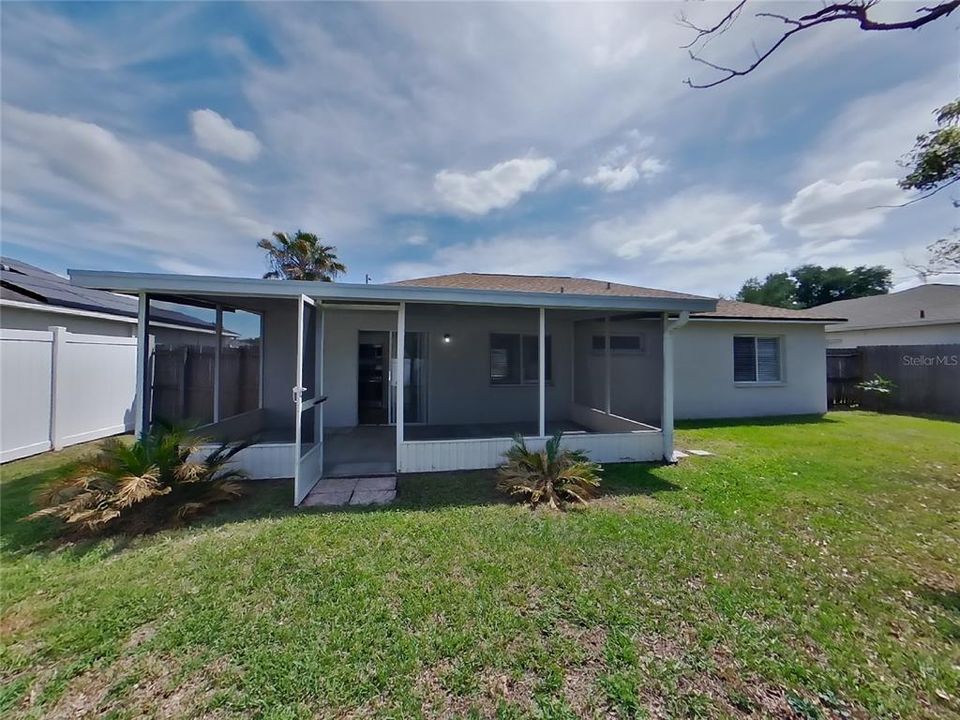 For Rent: $1,979 (3 beds, 2 baths, 1172 Square Feet)