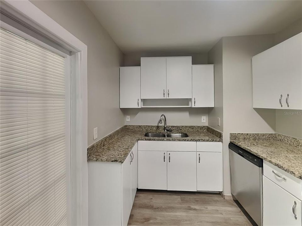 В аренду: $1,939 (2 спален, 2 ванн, 1246 Квадратных фут)