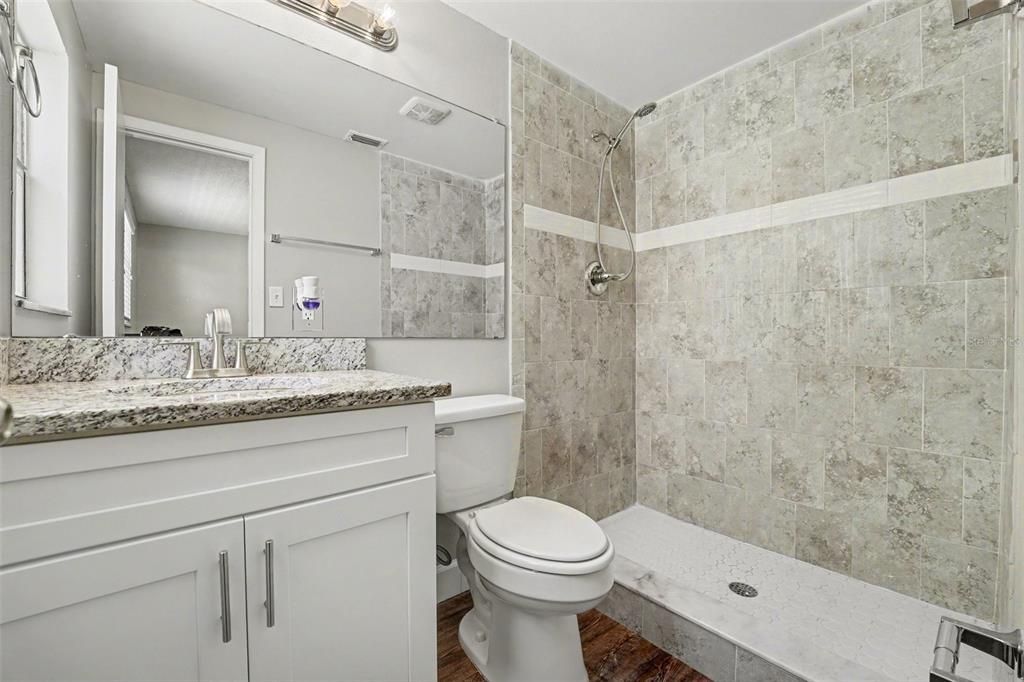 На продажу: $334,900 (4 спален, 2 ванн, 1602 Квадратных фут)
