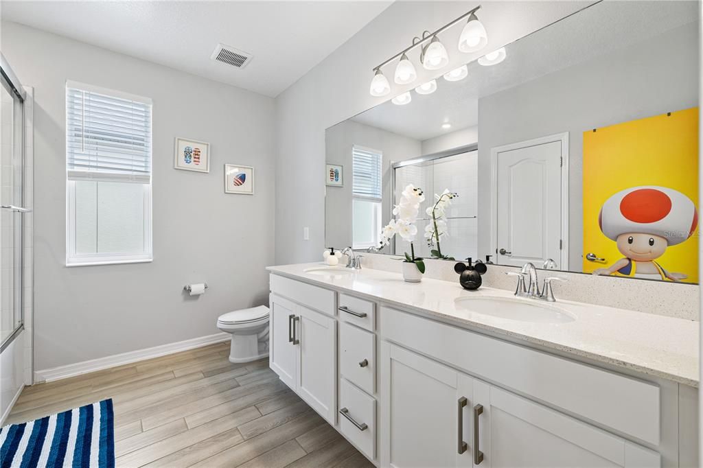 For Sale: $1,190,000 (5 beds, 4 baths, 3693 Square Feet)