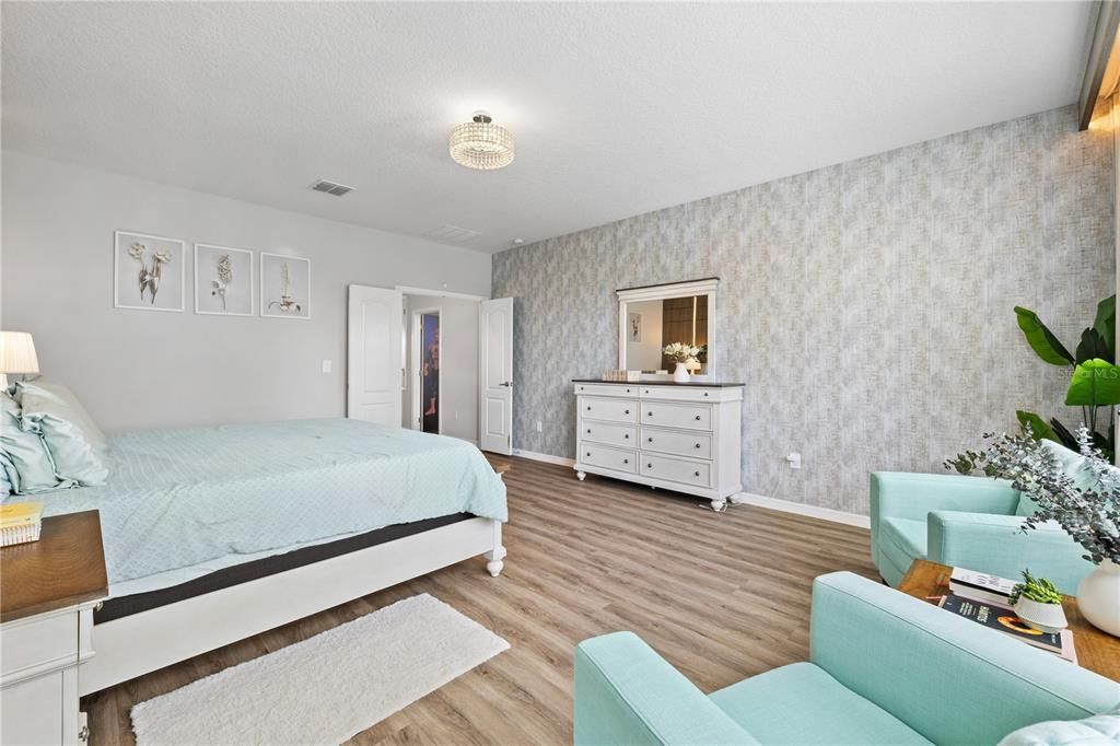 For Sale: $1,190,000 (5 beds, 4 baths, 3693 Square Feet)