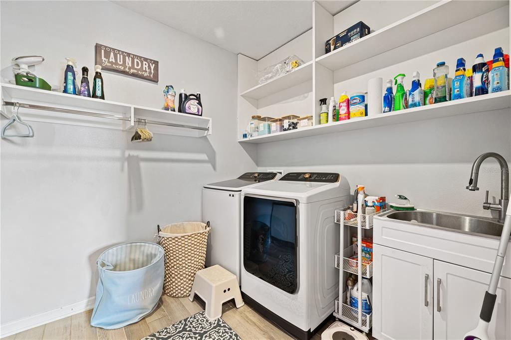 For Sale: $1,190,000 (5 beds, 4 baths, 3693 Square Feet)