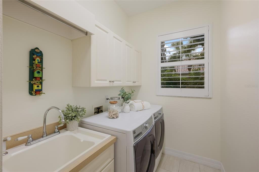 For Sale: $1,625,000 (3 beds, 3 baths, 3152 Square Feet)