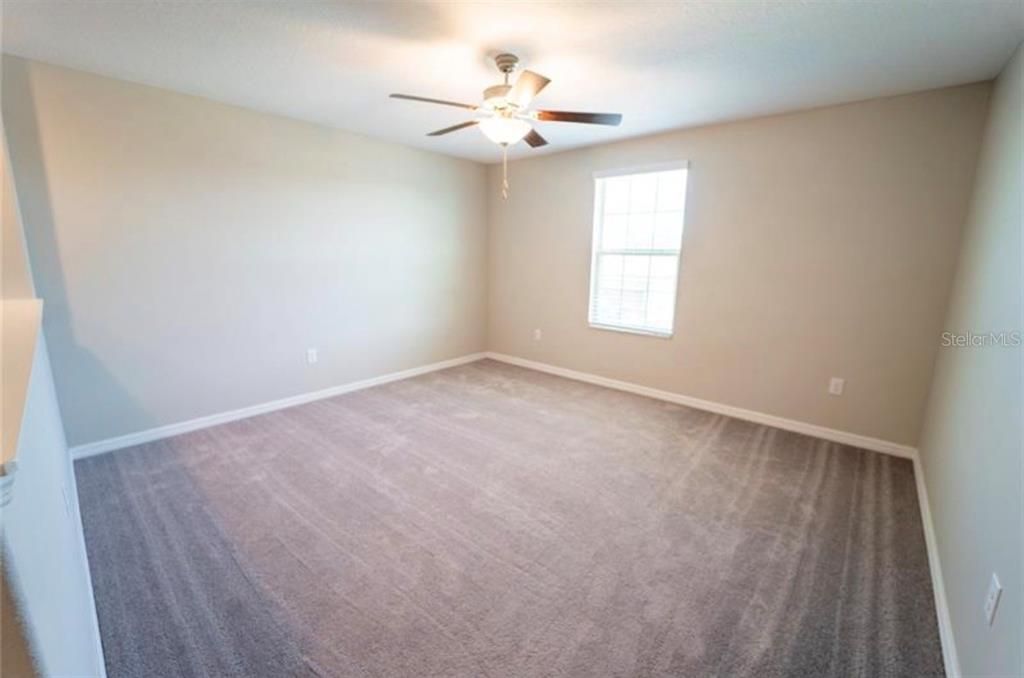 For Rent: $2,600 (5 beds, 2 baths, 2635 Square Feet)