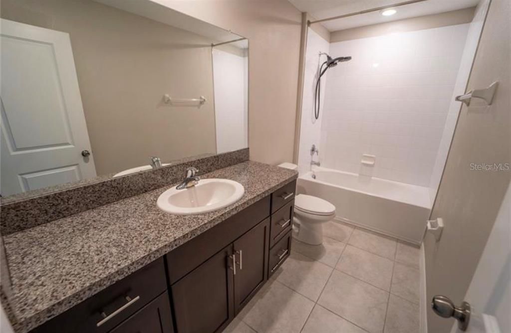 For Rent: $2,600 (5 beds, 2 baths, 2635 Square Feet)