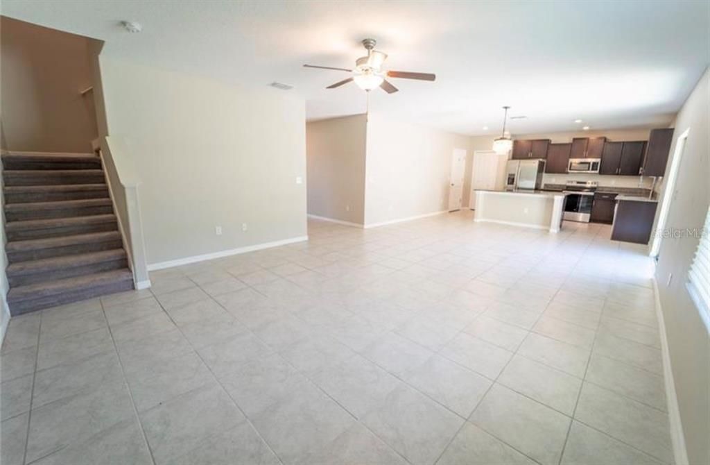 For Rent: $2,600 (5 beds, 2 baths, 2635 Square Feet)