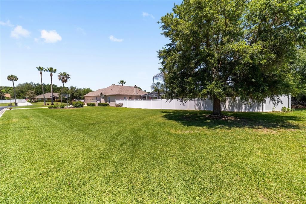 Active With Contract: $619,000 (3 beds, 3 baths, 2740 Square Feet)