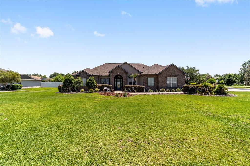 Active With Contract: $619,000 (3 beds, 3 baths, 2740 Square Feet)