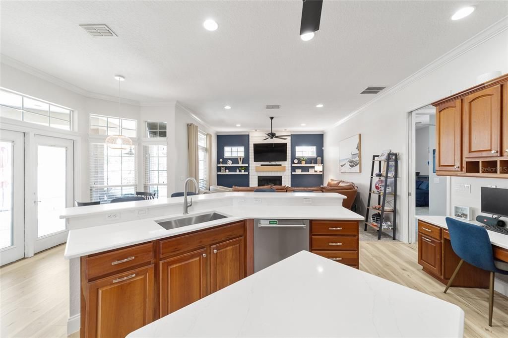 Active With Contract: $619,000 (3 beds, 3 baths, 2740 Square Feet)