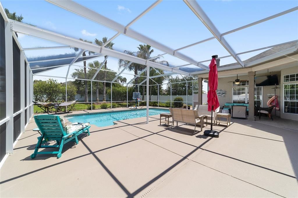 Active With Contract: $619,000 (3 beds, 3 baths, 2740 Square Feet)