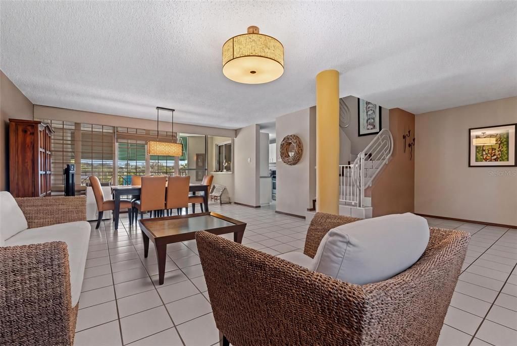Active With Contract: $299,000 (3 beds, 2 baths, 1612 Square Feet)