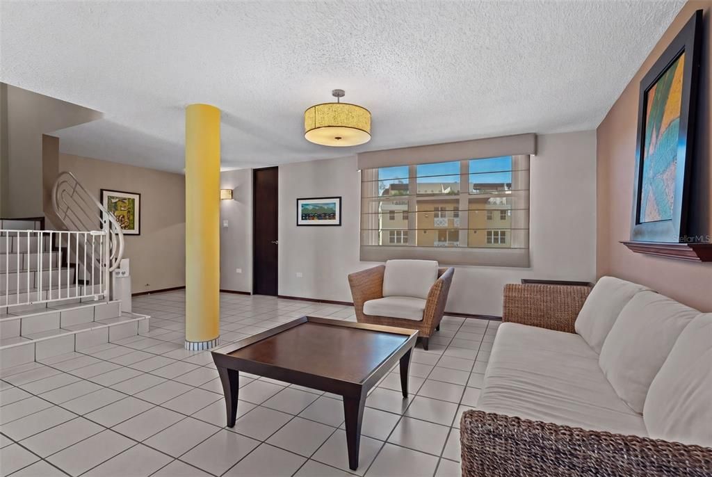 Active With Contract: $299,000 (3 beds, 2 baths, 1612 Square Feet)