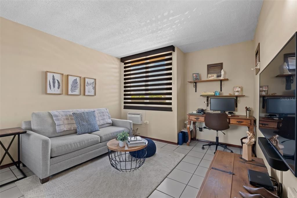 Active With Contract: $299,000 (3 beds, 2 baths, 1612 Square Feet)