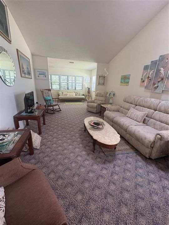 En Renta: $1,975 (2 camas, 2 baños, 1637 Pies cuadrados)