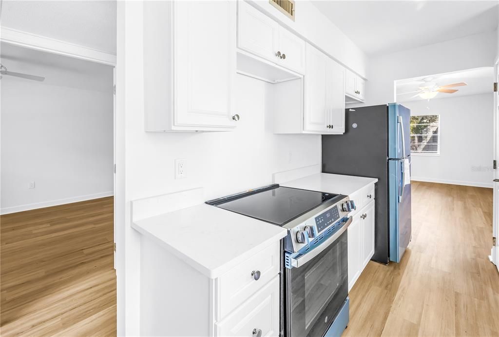 На продажу: $129,000 (1 спален, 1 ванн, 732 Квадратных фут)