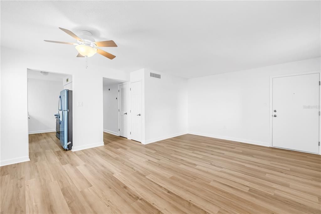 На продажу: $129,000 (1 спален, 1 ванн, 732 Квадратных фут)