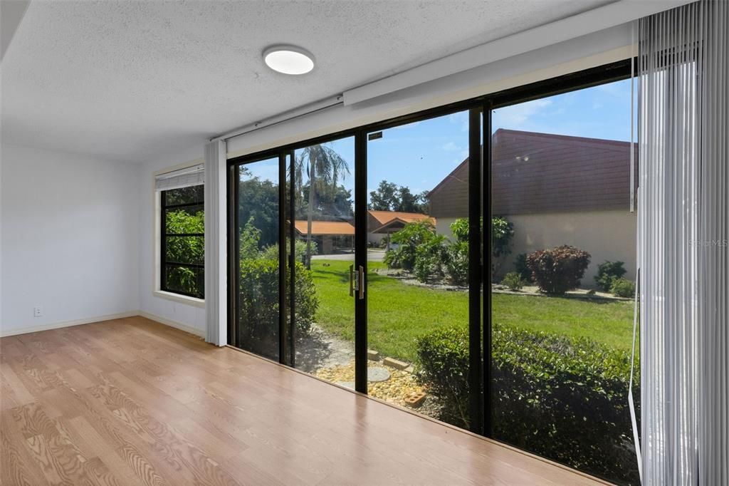 На продажу: $180,000 (2 спален, 2 ванн, 1482 Квадратных фут)