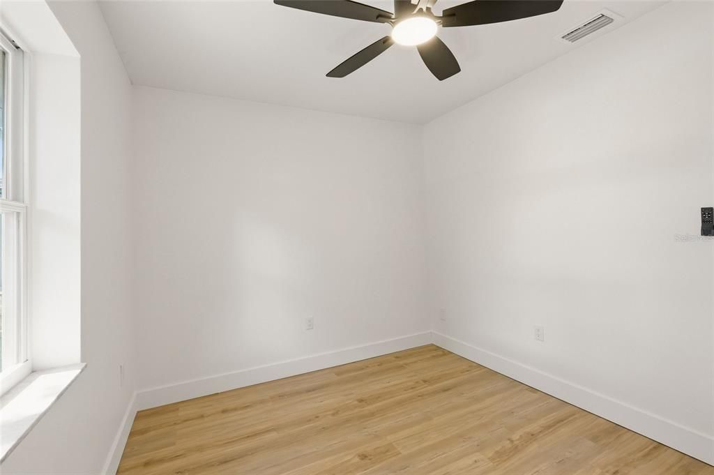 Activo con contrato: $550,000 (3 camas, 2 baños, 1540 Pies cuadrados)