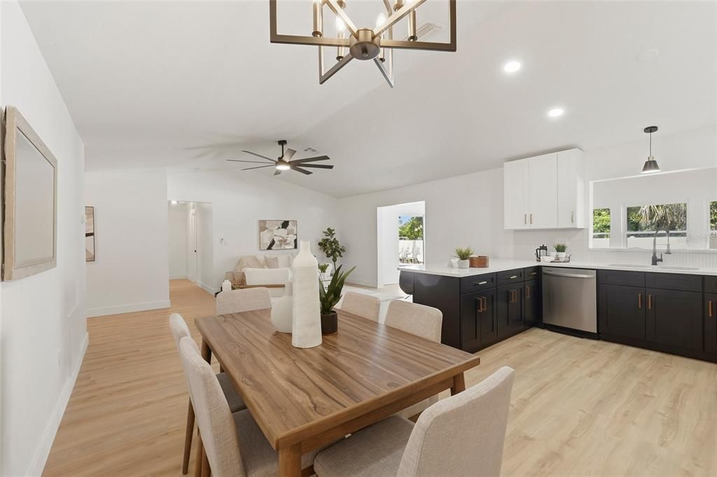 Activo con contrato: $550,000 (3 camas, 2 baños, 1540 Pies cuadrados)