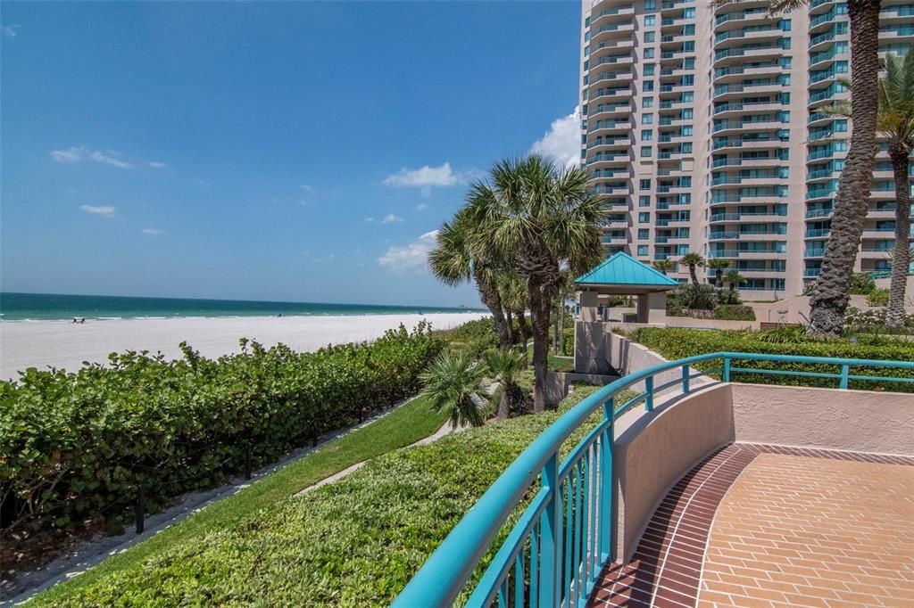 For Sale: $2,699,000 (4 beds, 3 baths, 3168 Square Feet)