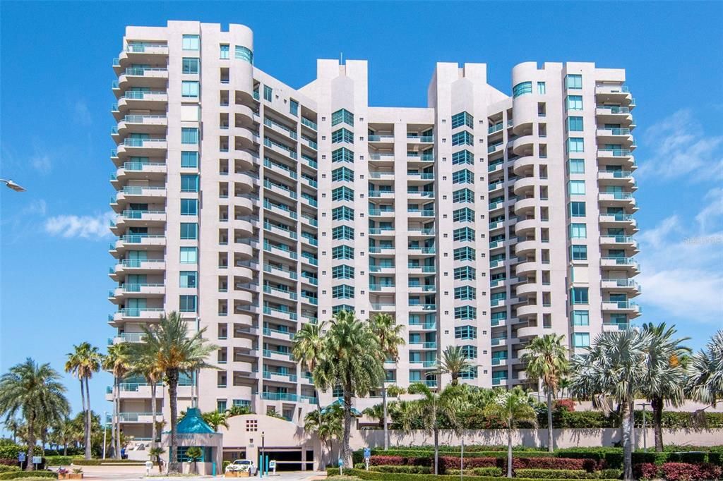 For Sale: $2,699,000 (4 beds, 3 baths, 3168 Square Feet)