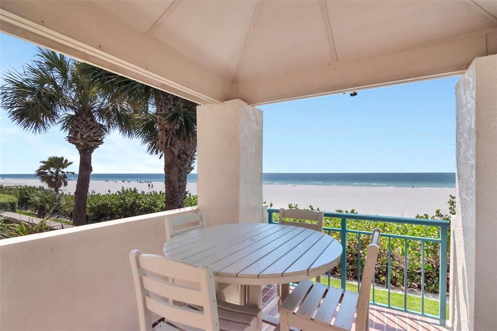 For Sale: $2,699,000 (4 beds, 3 baths, 3168 Square Feet)