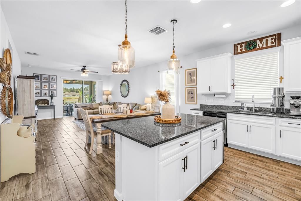 Active With Contract: $359,000 (3 beds, 2 baths, 1773 Square Feet)