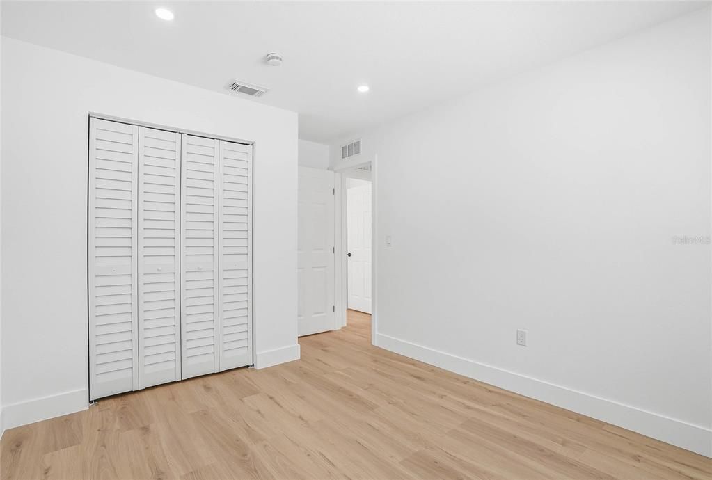 Activo con contrato: $499,900 (4 camas, 2 baños, 1419 Pies cuadrados)