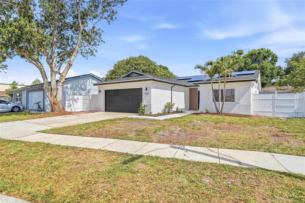 Activo con contrato: $499,900 (4 camas, 2 baños, 1419 Pies cuadrados)