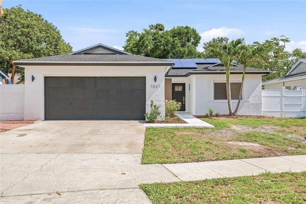 Activo con contrato: $499,900 (4 camas, 2 baños, 1419 Pies cuadrados)