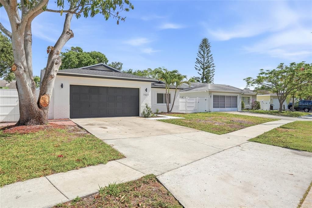 Activo con contrato: $499,900 (4 camas, 2 baños, 1419 Pies cuadrados)