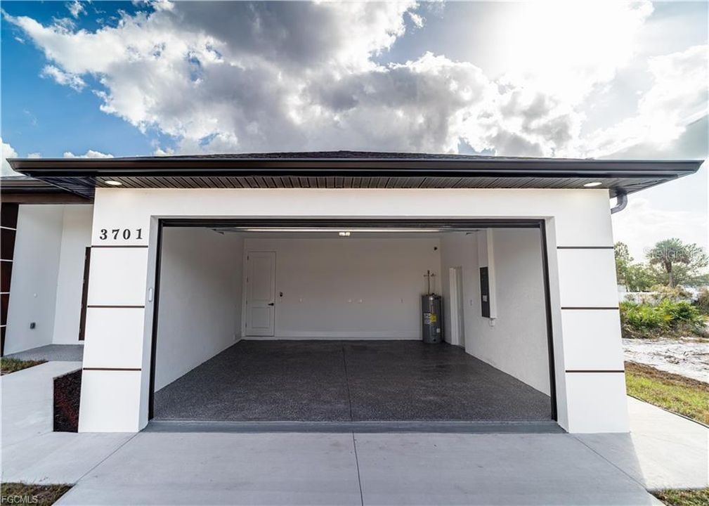 En Venta: $329,000 (3 camas, 2 baños, 1562 Pies cuadrados)