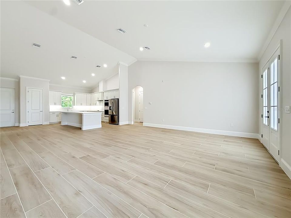 For Sale: $554,900 (4 beds, 3 baths, 2480 Square Feet)