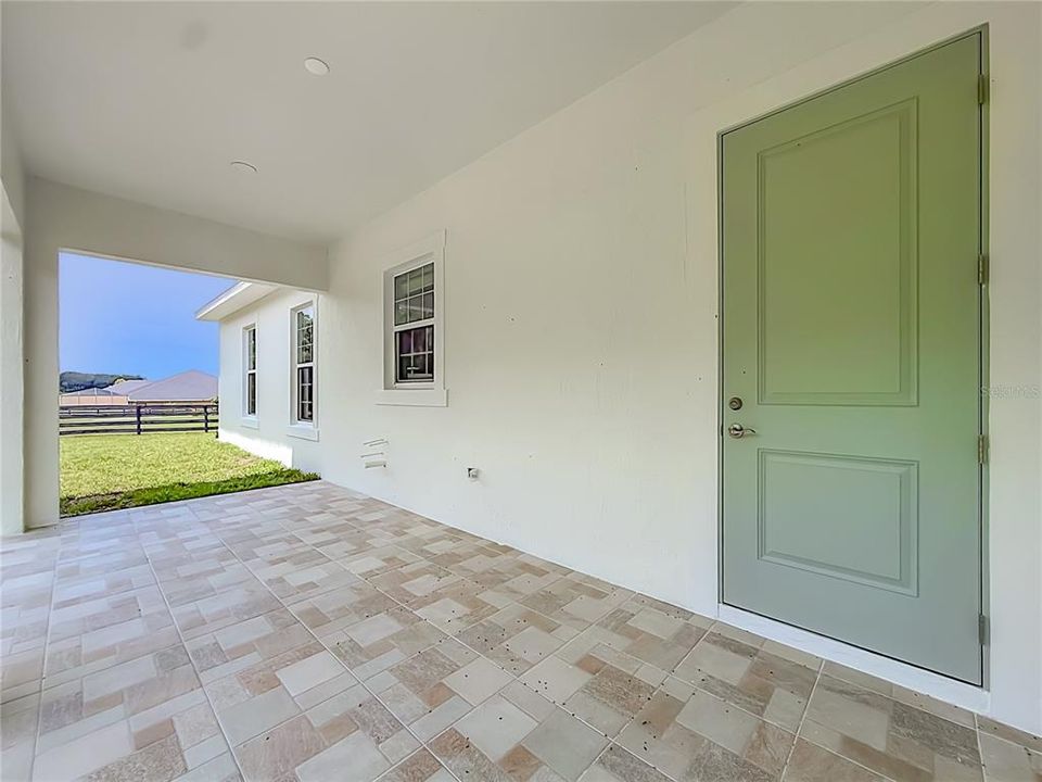For Sale: $554,900 (4 beds, 3 baths, 2480 Square Feet)