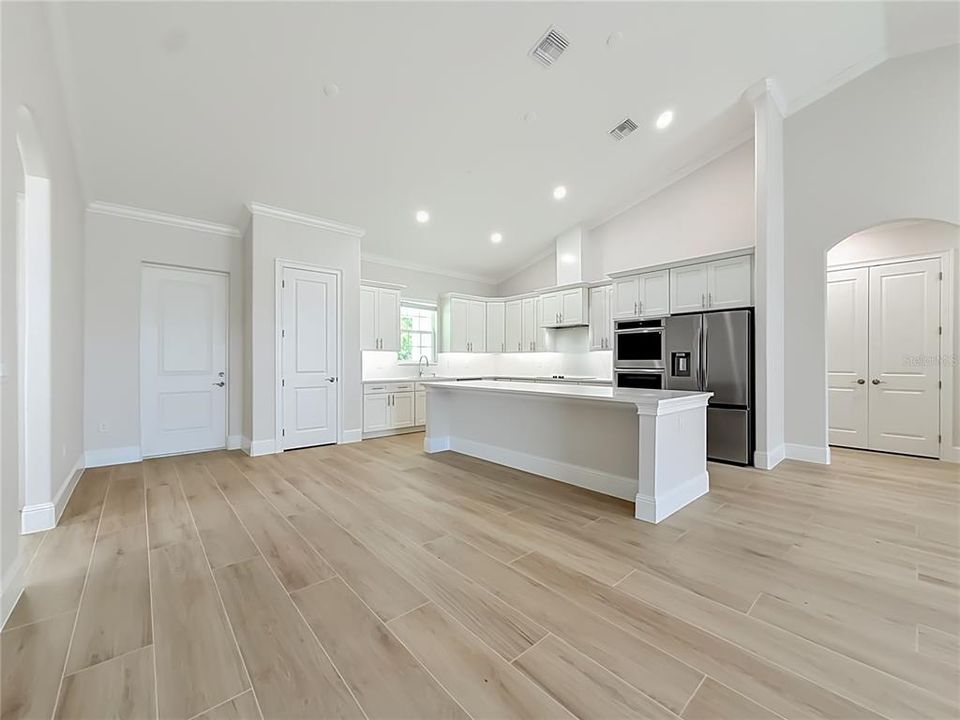 For Sale: $554,900 (4 beds, 3 baths, 2480 Square Feet)