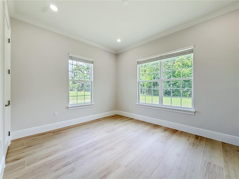 For Sale: $554,900 (4 beds, 3 baths, 2480 Square Feet)